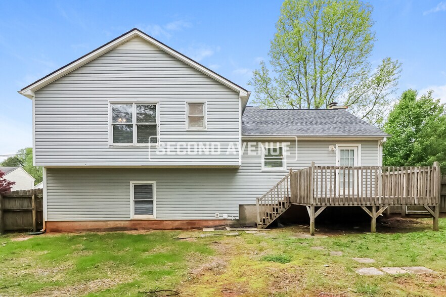 Building Photo - 100 Villa Rosa Dr