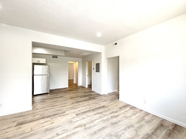 Building Photo - 1090 S 1100 E