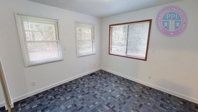 Building Photo - Enjoy Rural Living, Close To City & Freeways!!!  Beautiful Outdoor Living Space, Single Level Ran...