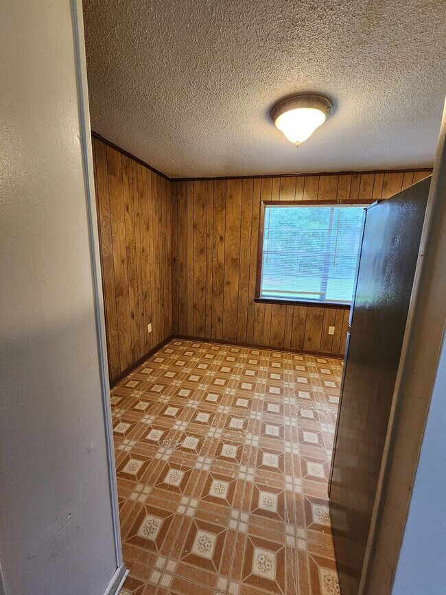 Building Photo - 917 Charles C. Frasier Blvd