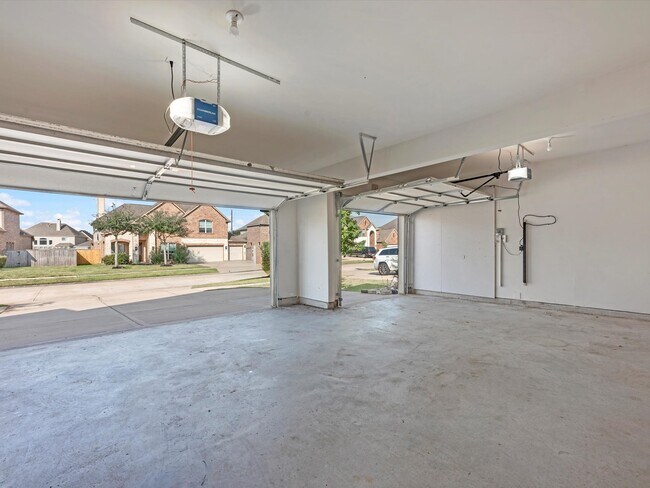 Building Photo - 2311 Cranbrook Ridge Ln