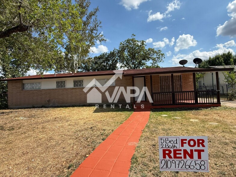 Building Photo - 7802 Quirt Dr