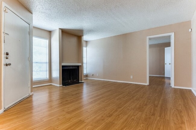 Building Photo - 919 S Weatherred Dr