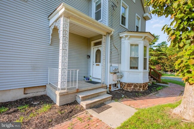 Building Photo - 34 Delsea Dr S