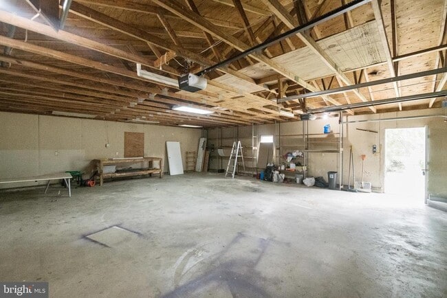 Building Photo - 45629 Frank Hayden Ln