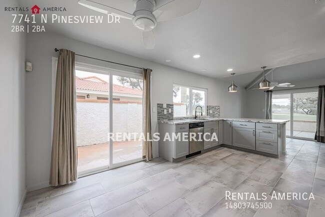 Building Photo - Resort Style Living