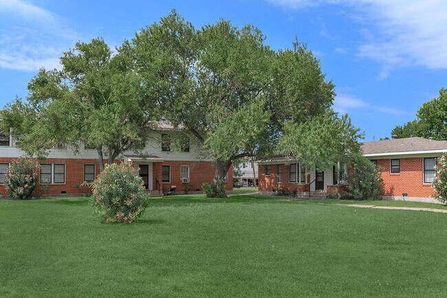 Building Photo - 100 Buccaneer Dr