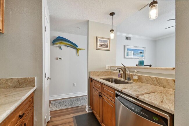 Building Photo - 501 Knights Run Ave