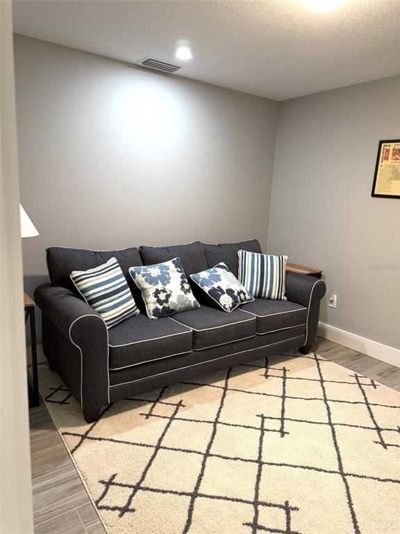 Building Photo - 1 Beach Dr SE