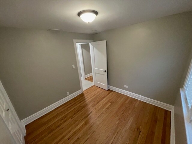 Building Photo - 204 Lathrop Ave