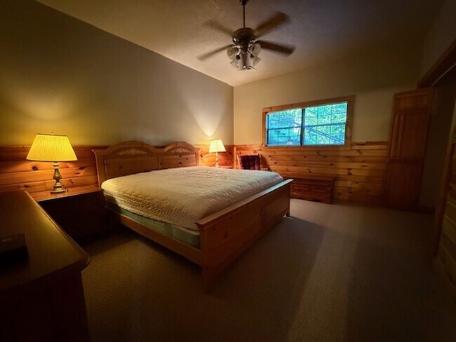 Building Photo - Smoky Mountain Living!!!