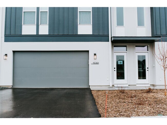 Building Photo - 15350 105th Ave N