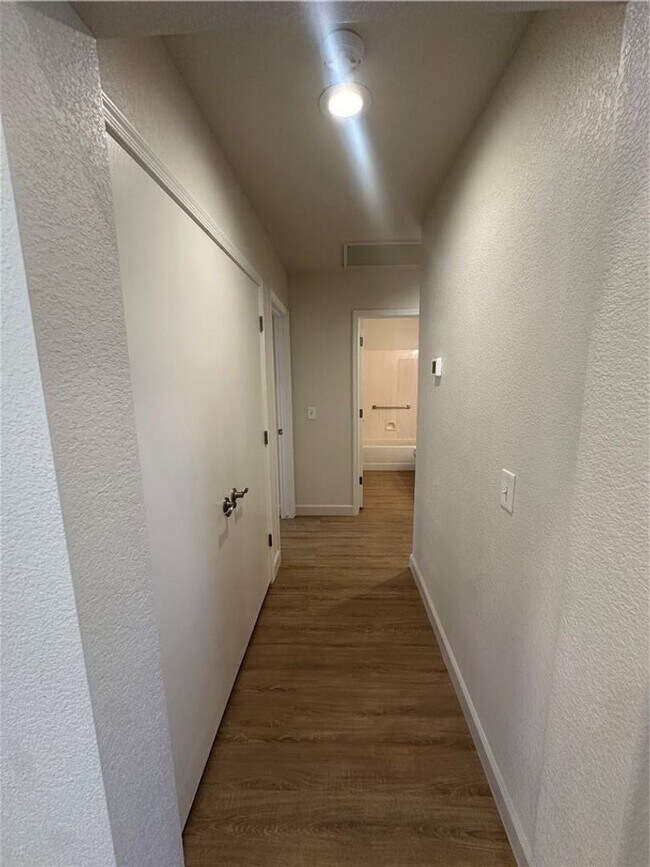 Building Photo - Summerlin 55+ Active Resort!!  Country Clu...