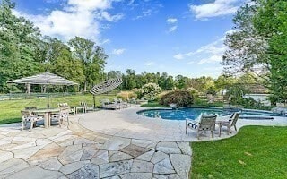 Building Photo - 60 Washington St