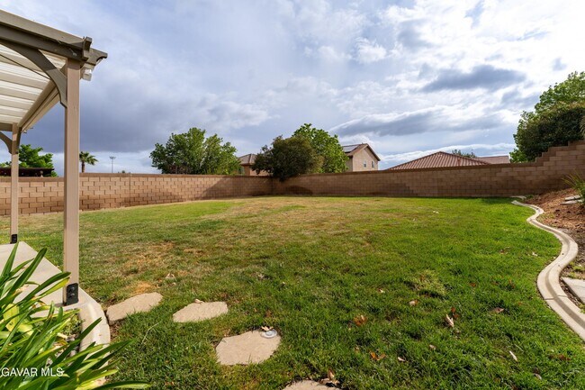 Building Photo - 42144 Madison Dr