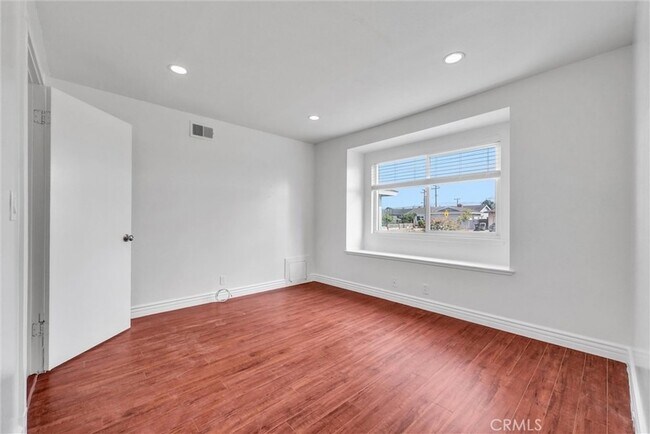 Building Photo - 8801 Mays Ave