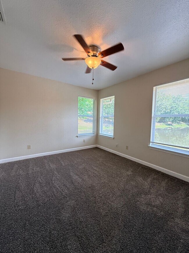 Building Photo - 7280-7286 CR 492