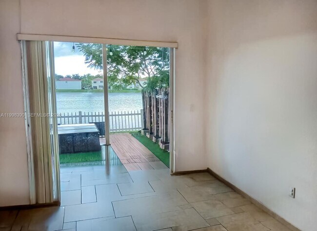 Building Photo - 6814 NW 107th Pl