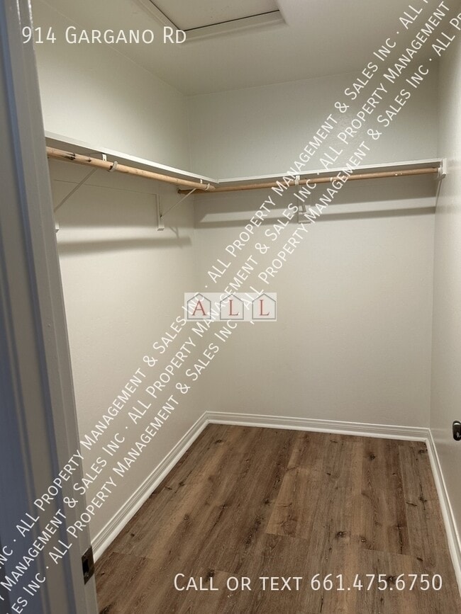 Building Photo - 914 Gargano Rd