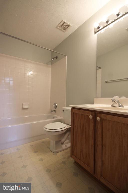 Building Photo - 243 Winter Walk Dr