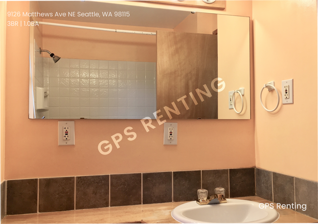 Building Photo - Matthews Beach 3 bd Available now!