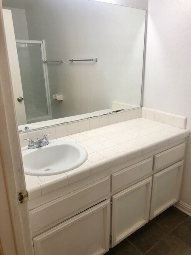 Building Photo - 7520 Carriage Dr