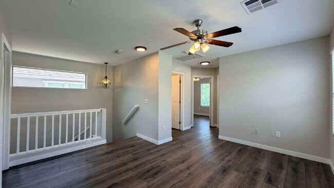 Building Photo - 1567 S Avocet St