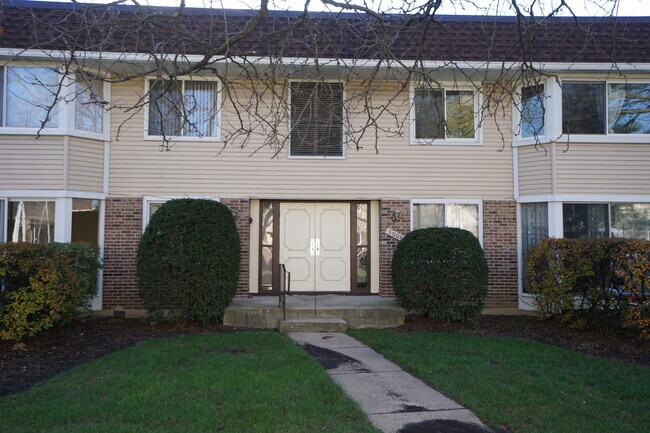 Primary Photo - 3004 Roberts Dr