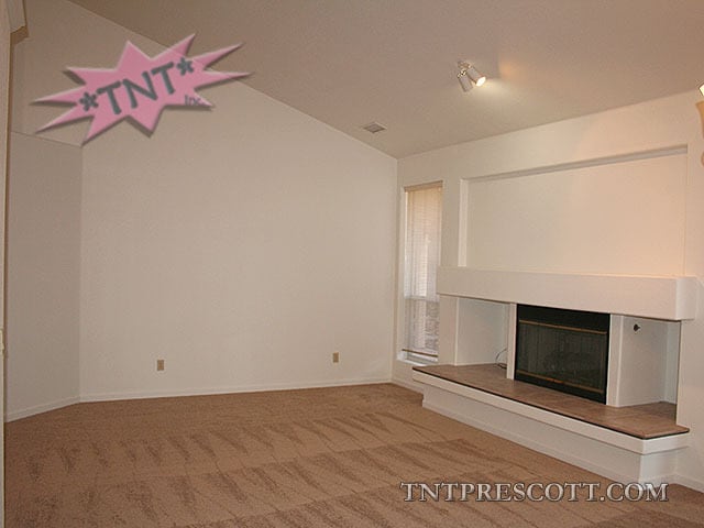 Building Photo - Home in Oaks of the Ranch HOA