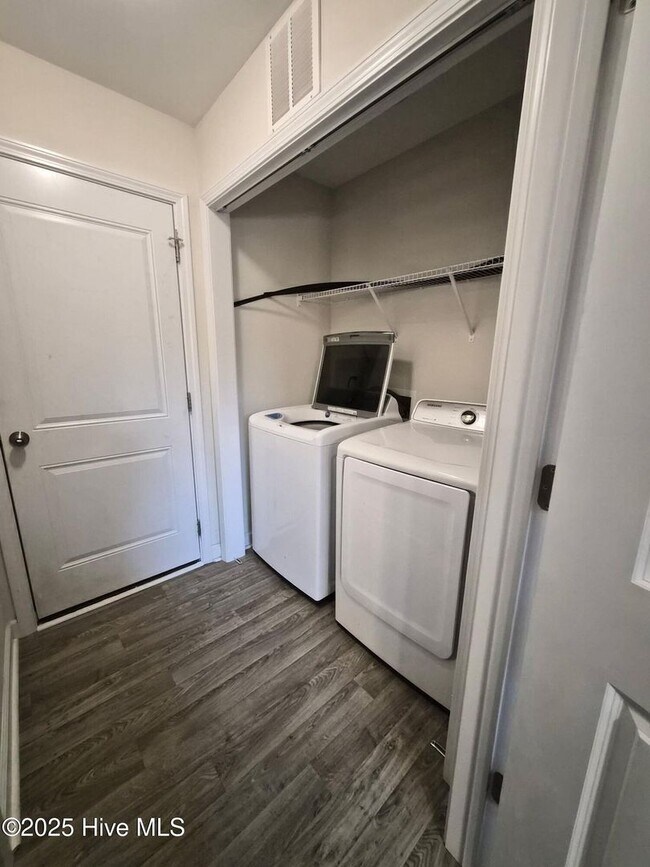 Building Photo - 616 Riggs Rd