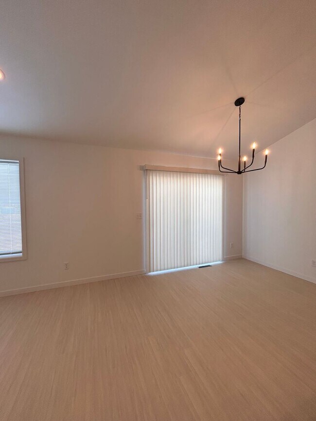 Building Photo - The Wilds Townhomes