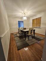 Building Photo - 1300 Lomond Dr