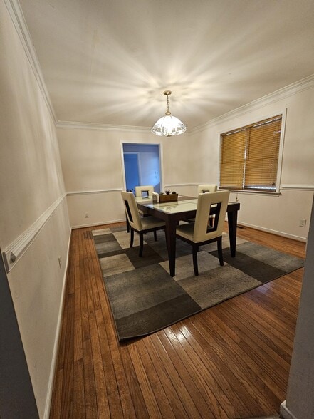 Primary Photo - 1300 Lomond Dr