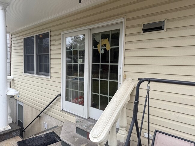 Building Photo - 284 Semton Blvd