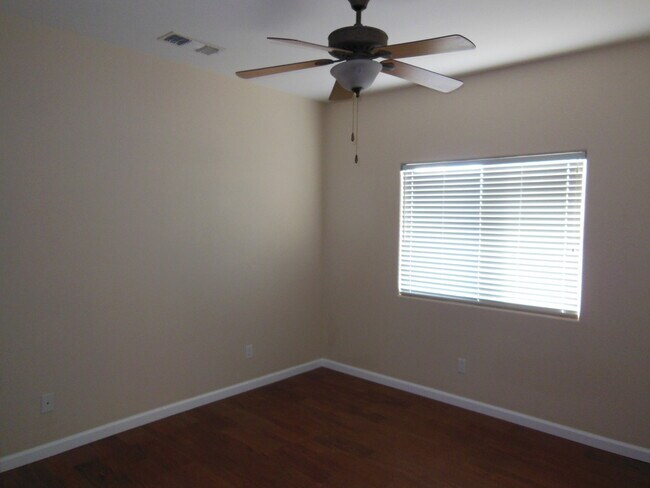Building Photo - Swamp Cooler, Central AC and Tile Throughout!