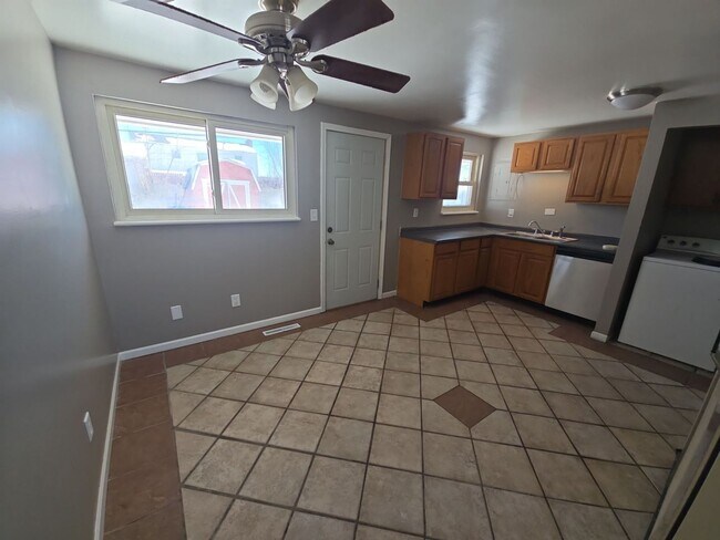 Building Photo - For Rent in Huber Heights Ohio - 3 Bedroom, 1 Bathroom