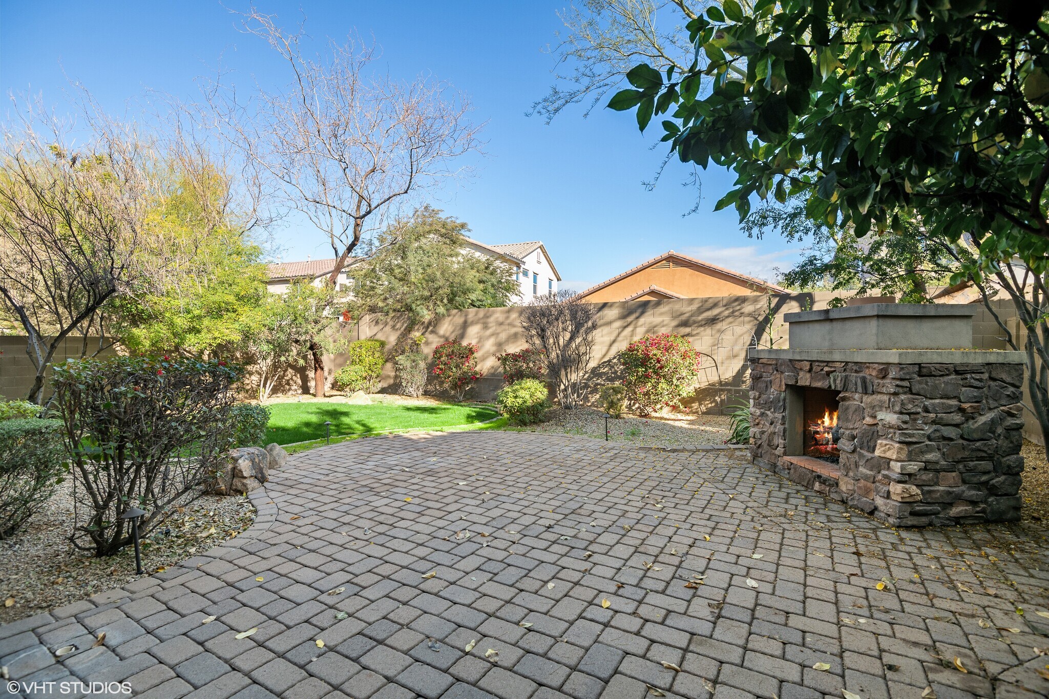 Building Photo - 3760 E Covey Ln