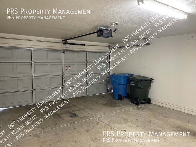 Building Photo - 16031 S 40th Way