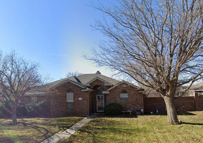 Building Photo - 8114 Challenge Dr