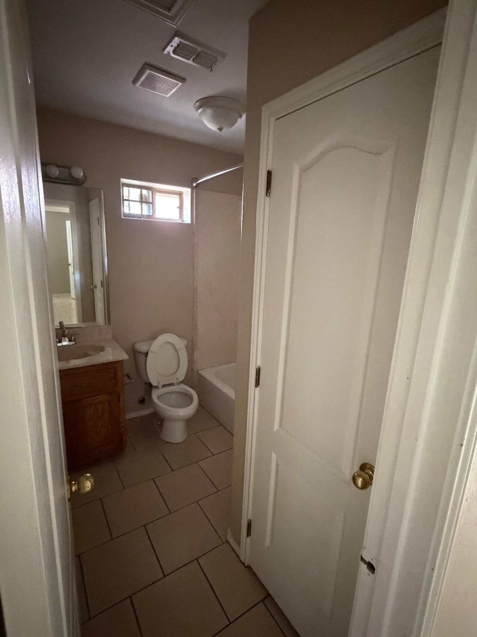 Apt D: Guest Bathroom - 302 W Amy Dr