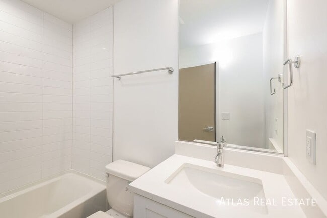 Building Photo - 2624 S Delaware St