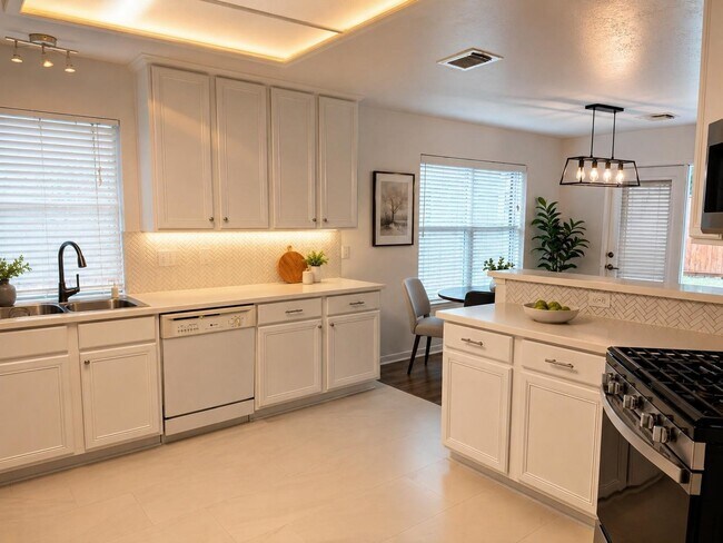 Building Photo - 155 S Delta Mill Cir