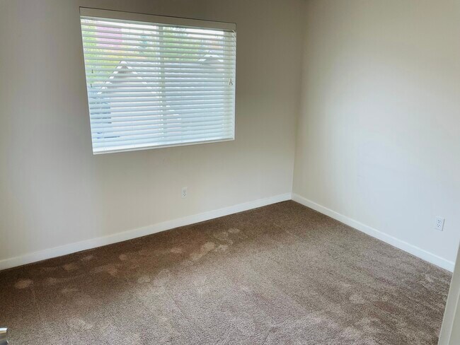 Building Photo - 8854 N Pamela St