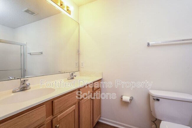 Building Photo - 5097 Bartholomew's Ln