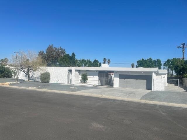 Building Photo - 2630 N Biskra Rd