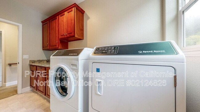 Building Photo - 14600 Jomark Ln