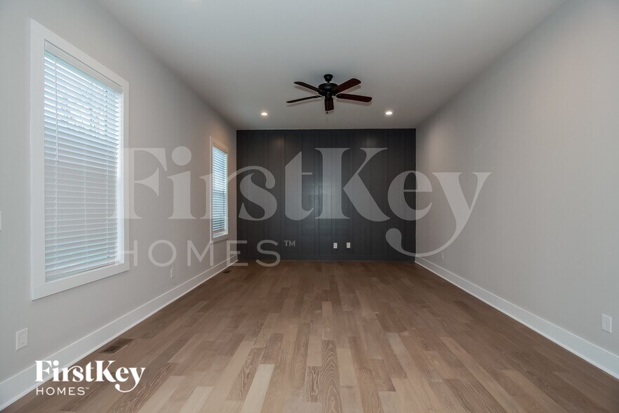 Building Photo - 11327 Tema Cir