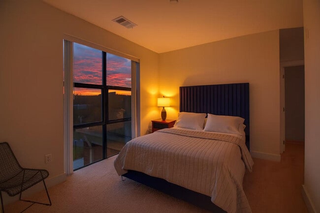 Building Photo - 200 S Peyton St