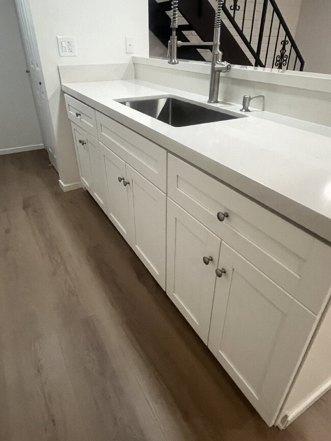 Building Photo - Charming 2-Bedroom Condo with Elegant Upgrades