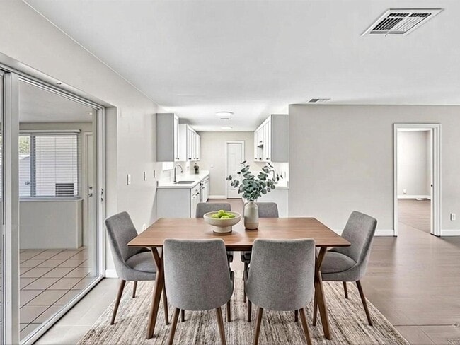 Building Photo - 54 SW 16th St